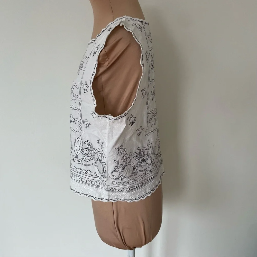 Scarlett Poppies Vintage Vouge White Embroidered Sleeveless Scallop Hem Top Sz S - Picture 7 of 11